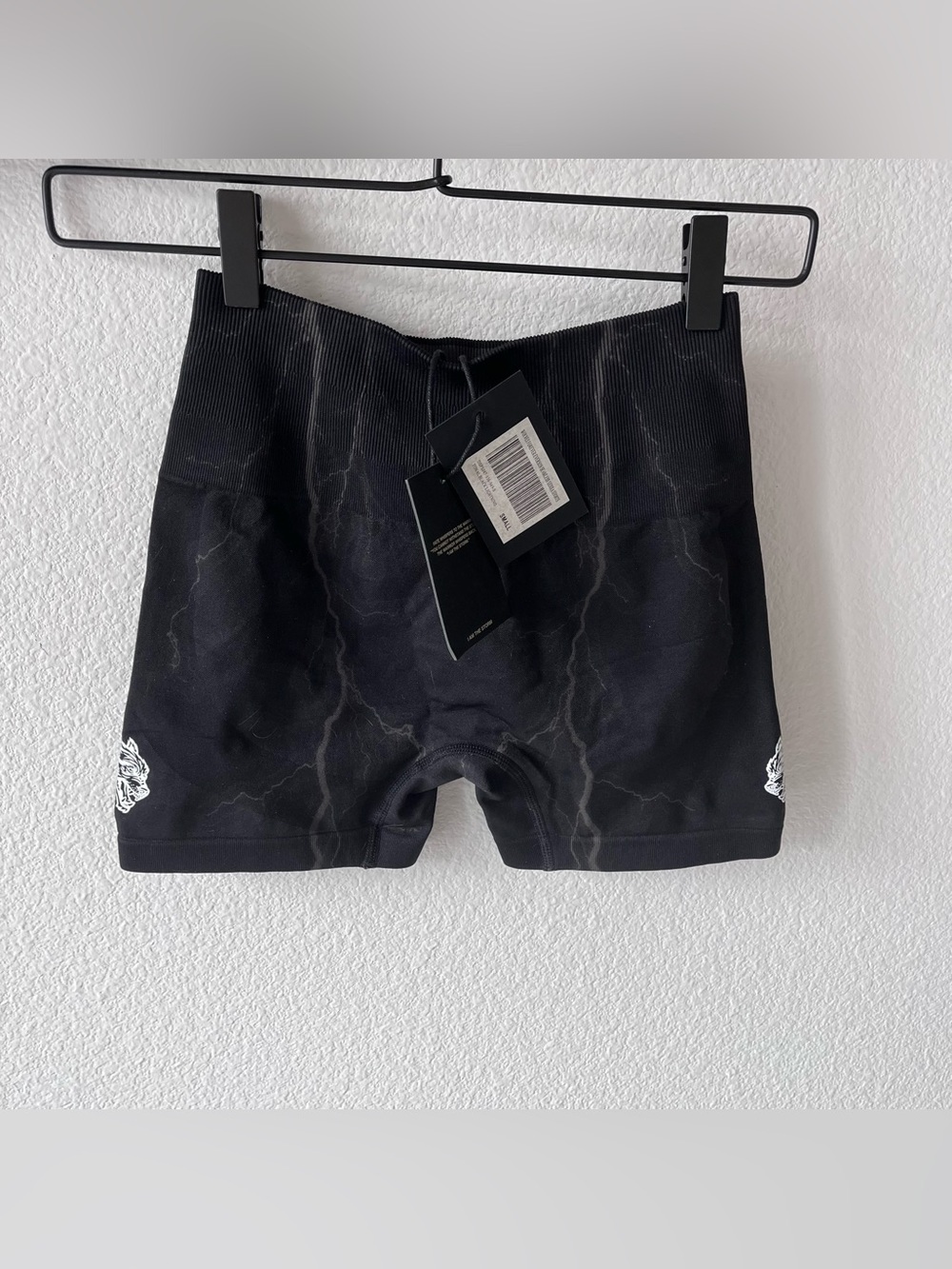 Black Lightning SHE Wolves Forever Everson Seamless Sierra Shorts, Darc Sport